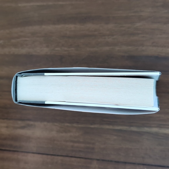 None of this is True - Lisa Jewell - Hardcover Book - Picture 2 of 4